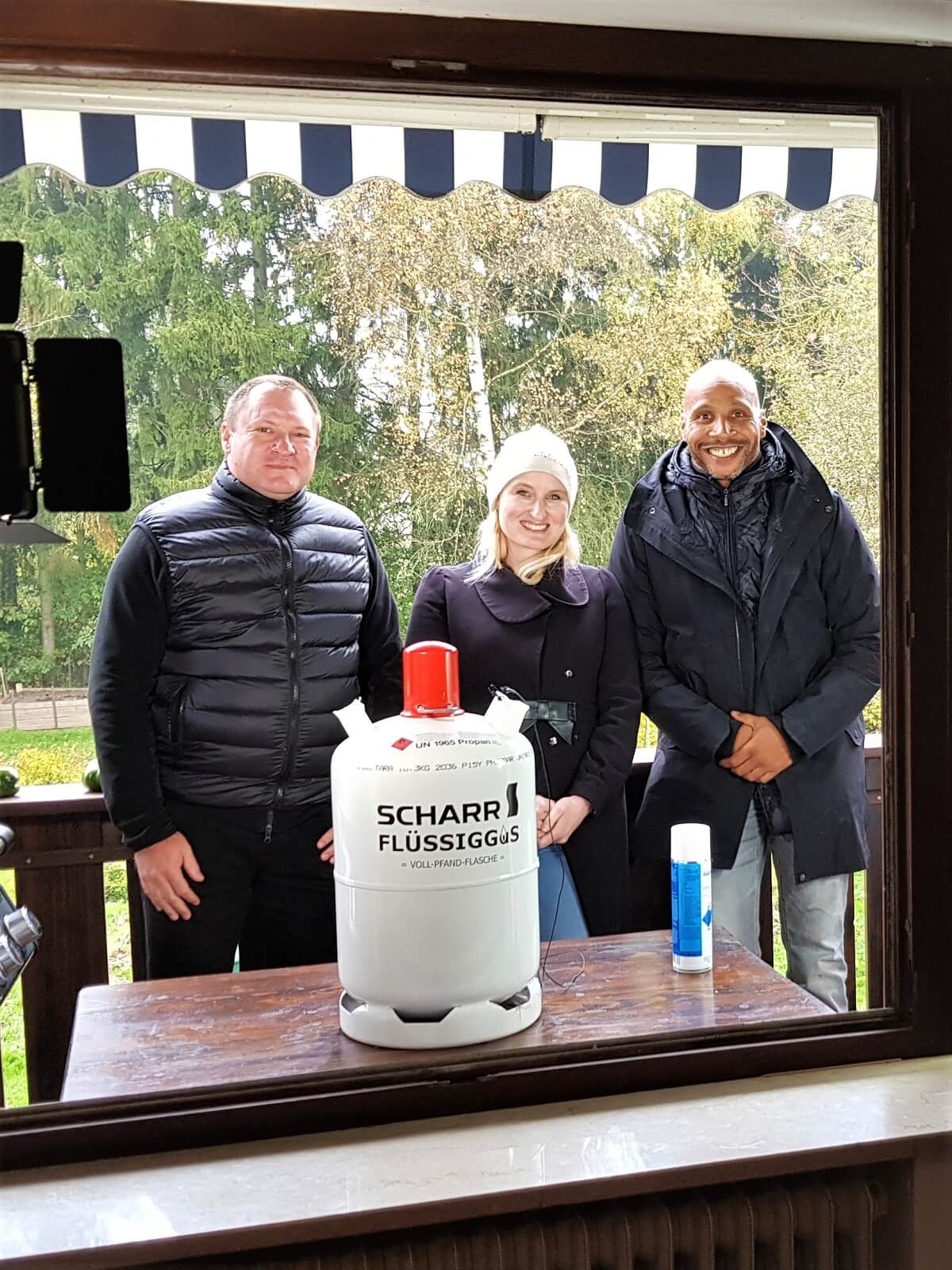 Anja Auer und die Experten Markus und Melvin von der Friedrich Scharr KG