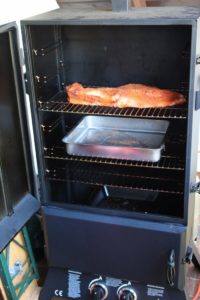 Beef Brisket im Vertical Gas Smoker - die frau am grill