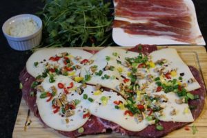 Flanksteak im Schmetterlingsschnitt belegt - die frau am grill