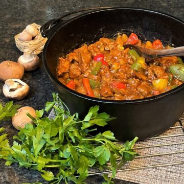 J&auml;ger Gyros Metaxa Zwiebel Schaschlik Topf Rezept