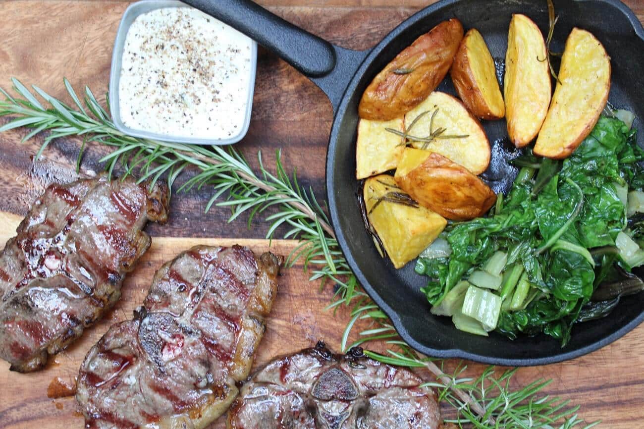 Lammkoteletts grillen und braten