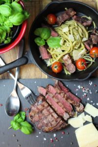 Steak Pasta Bild hochkant - die frau am grill