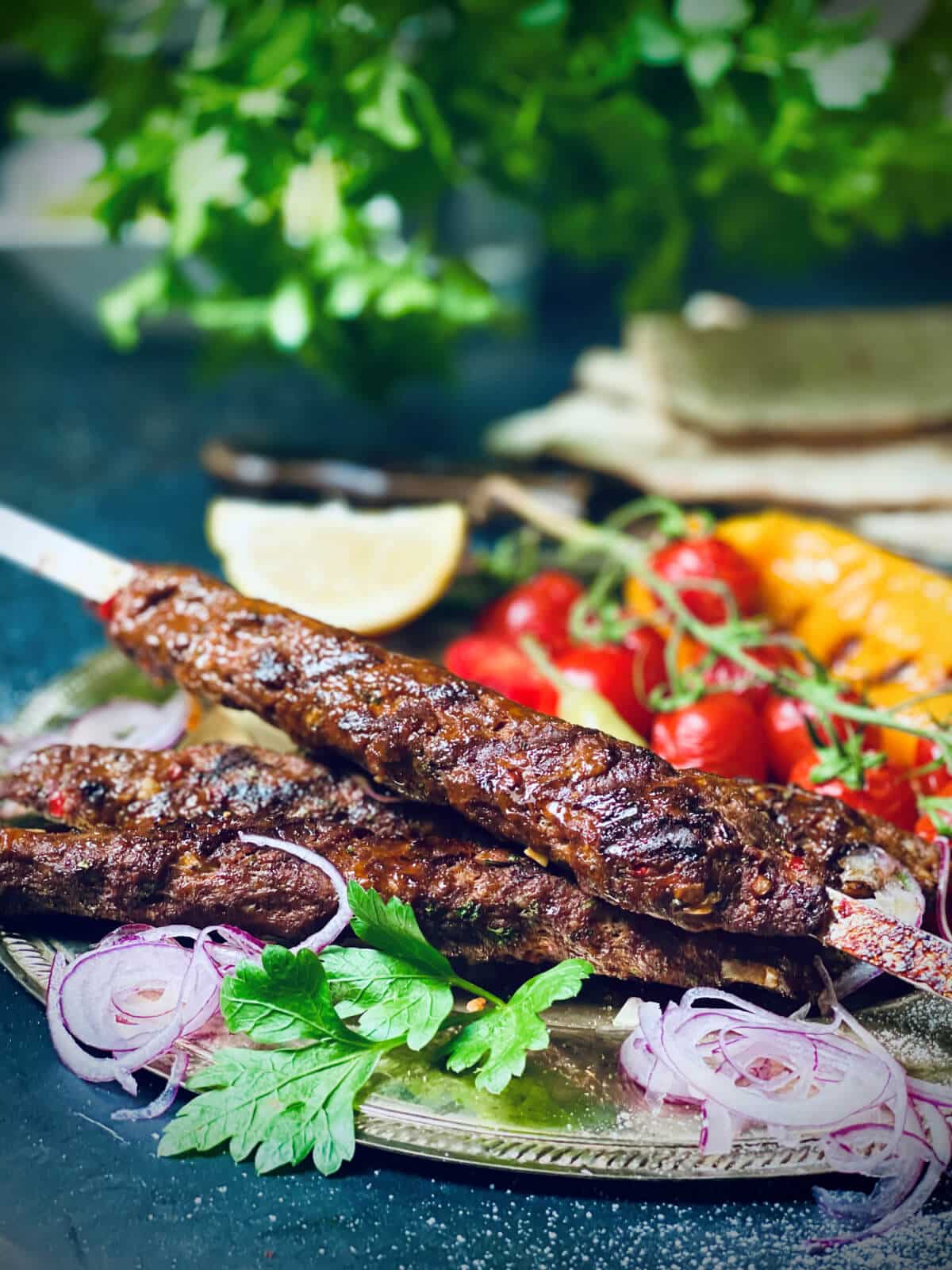 adana kebap auf spiessen
