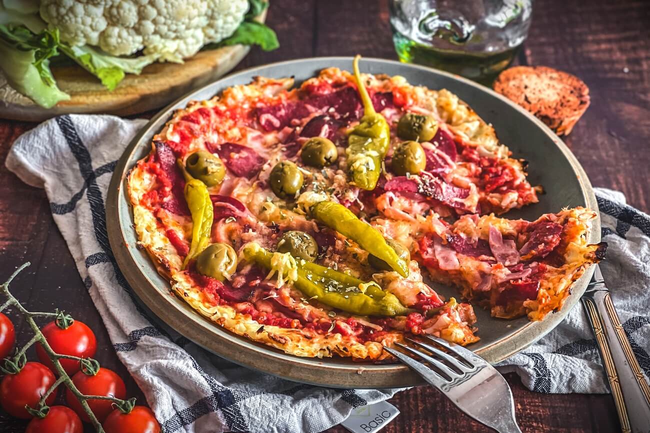 Blumenkohlpizza | mit Gemüse Pizzaboden