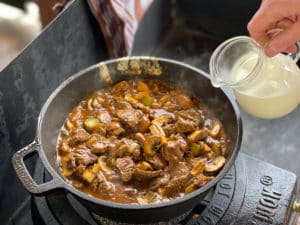 boeuf stroganoff mit sahne verfeinern