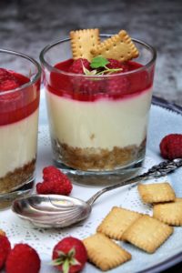 chessecake im glas - mit himbeeren - die frau am grill