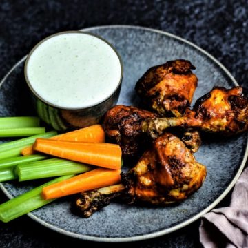 chicken drumsticks im buffalo style - deutsches bbq rezept - die frau am grill