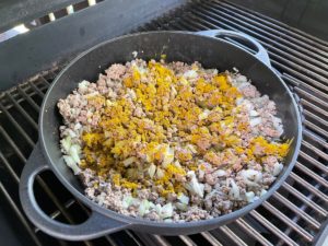 die zucchinipfanne mit kreuzkuemmel und curry wuerzen