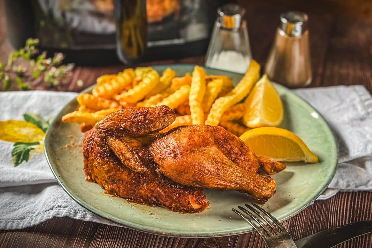 ganzes haehnchen in der heissluftfritteuse