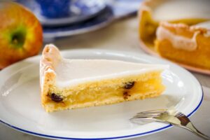 gedeckter apfelkuchen