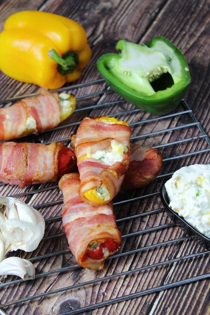 gefuellte paprika mit speckmantel - die frau am grill