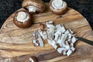 geputzte champignons klein schneiden