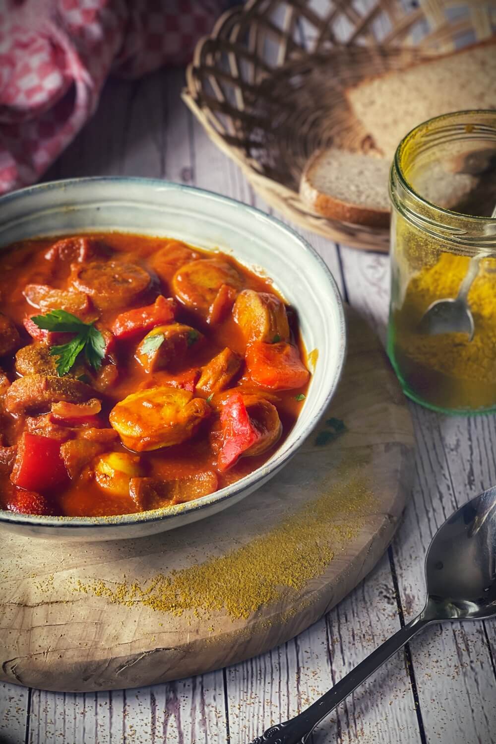 gulasch mit currywurst