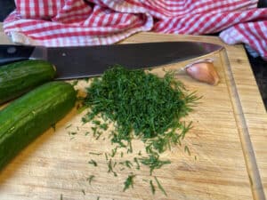 gurkensalat mit joghurt zubereitung 2