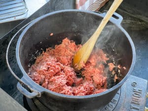 hackfleisch im heissen oel kruemelig braten