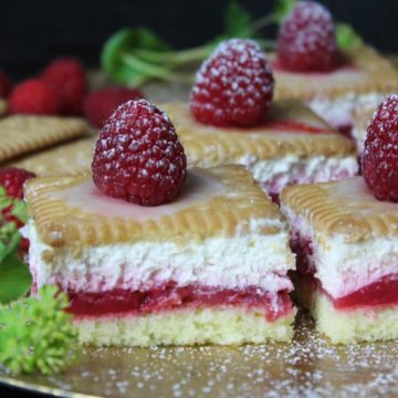 himbeer schnitten mit butterkeks - die frau am grill