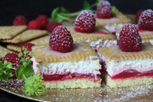 himbeerschnitten dessert - die frau am grill