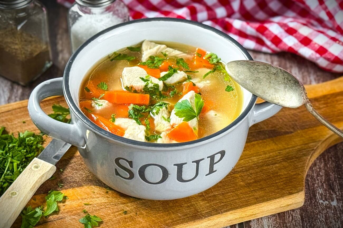 Klassische H&uuml;hnersuppe
