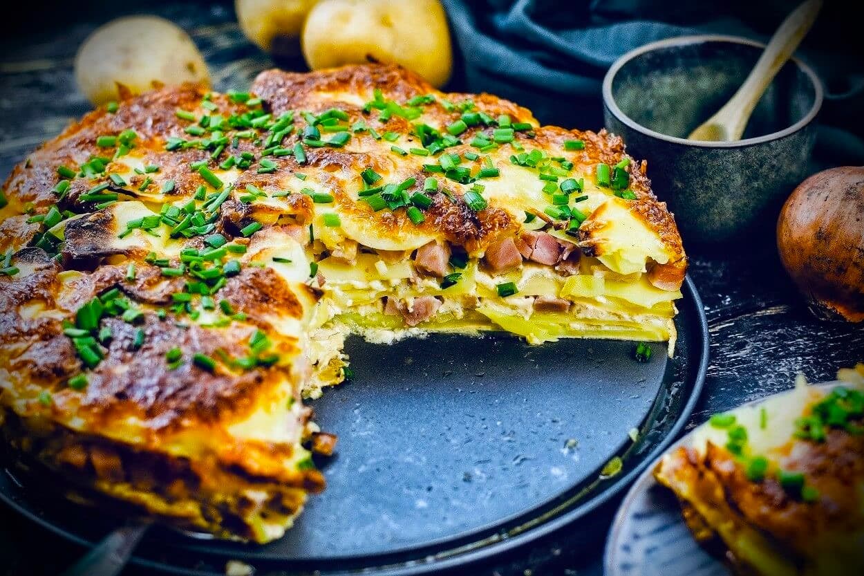 Kartoffelkuchen | herzhaft mit Schinken und Zwiebeln