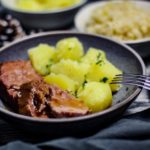 kassler mit sauerkraut - rezept - die frau am grill