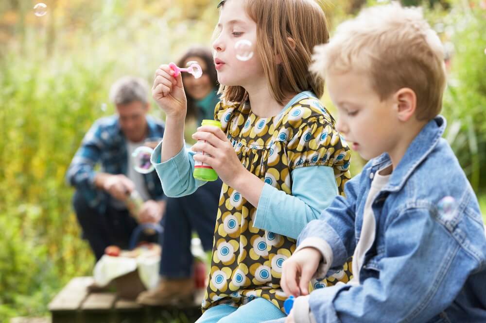 kinder spiele gartenparty