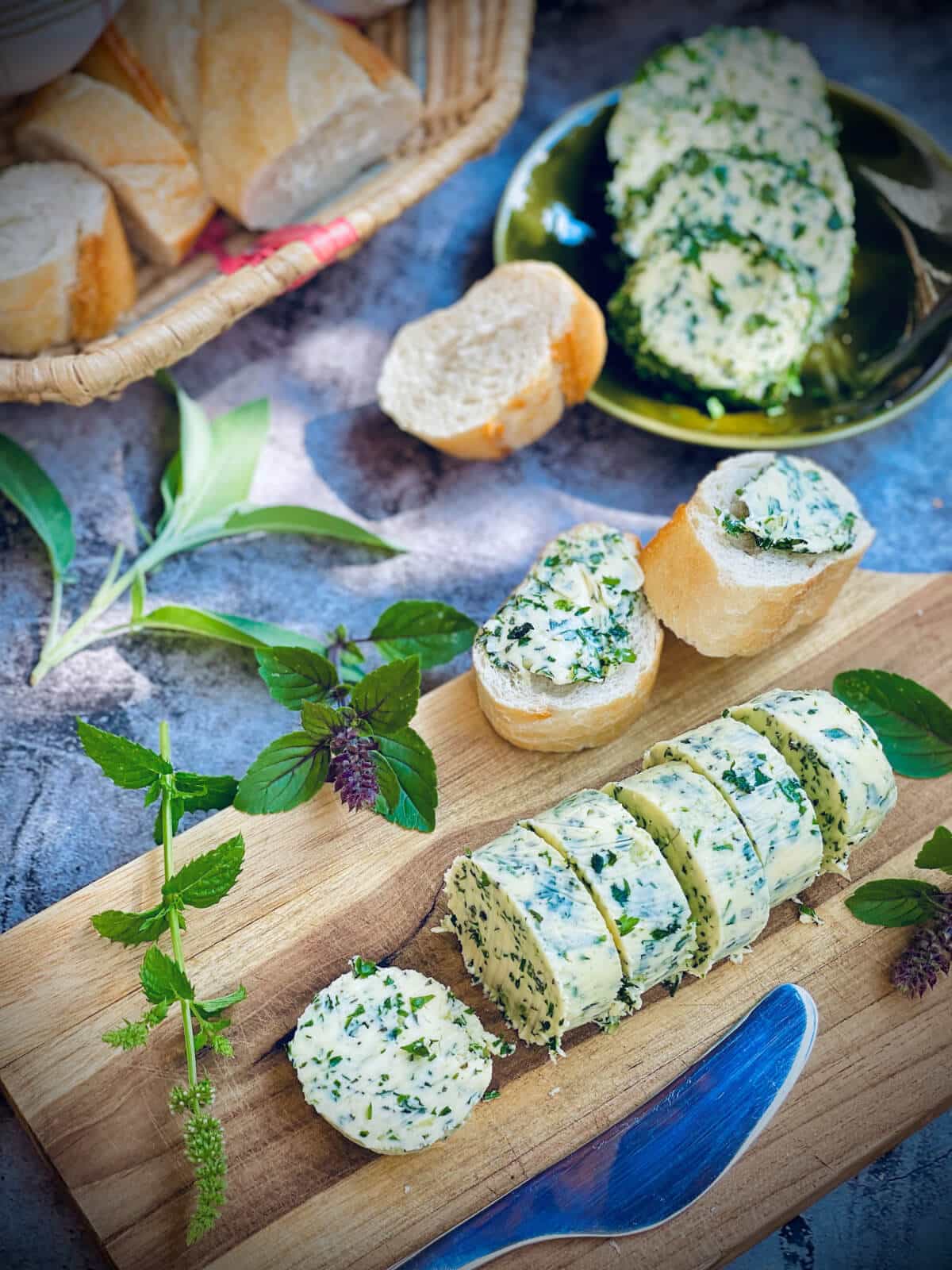 kraeuterbutter mit knoblauch