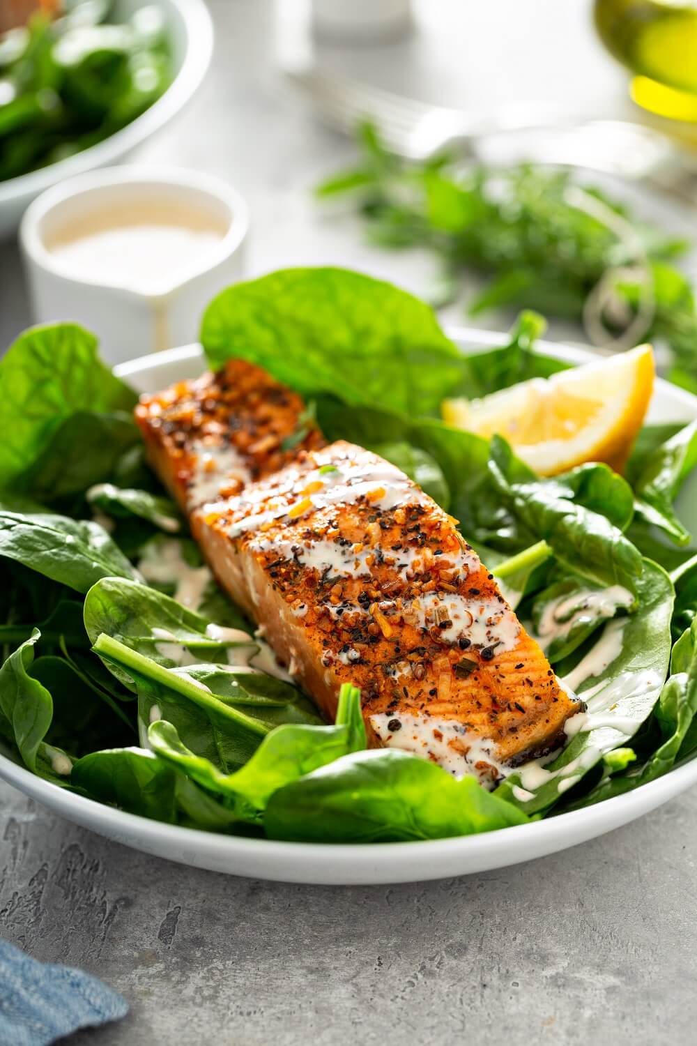 lachs auf aufgewaermten spinat
