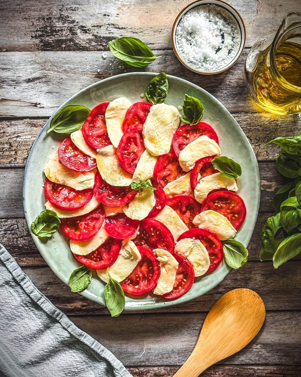 original tomate mozzarella salat