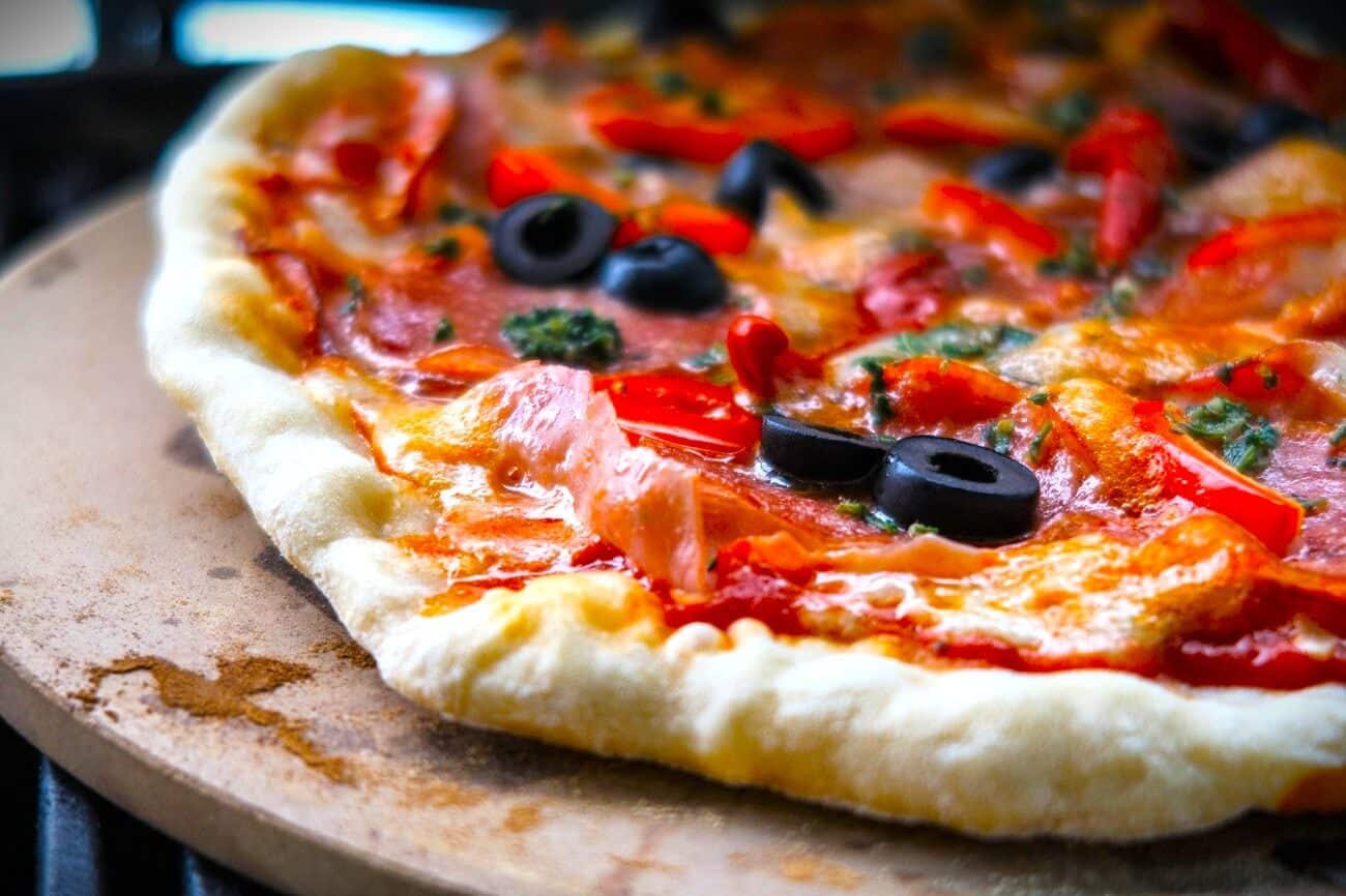 Pizzastein im Backofen richtig verwenden
