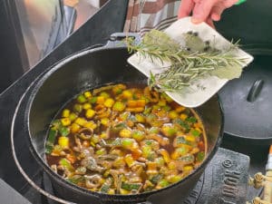 rinderbaeckchen sosse mit gewuerzen verfeinern