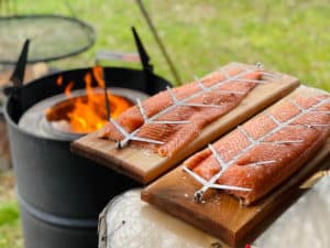 gasgrill mit grillgut