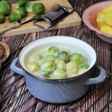 rosenkohl mit sosse - rezept - die frau am grill