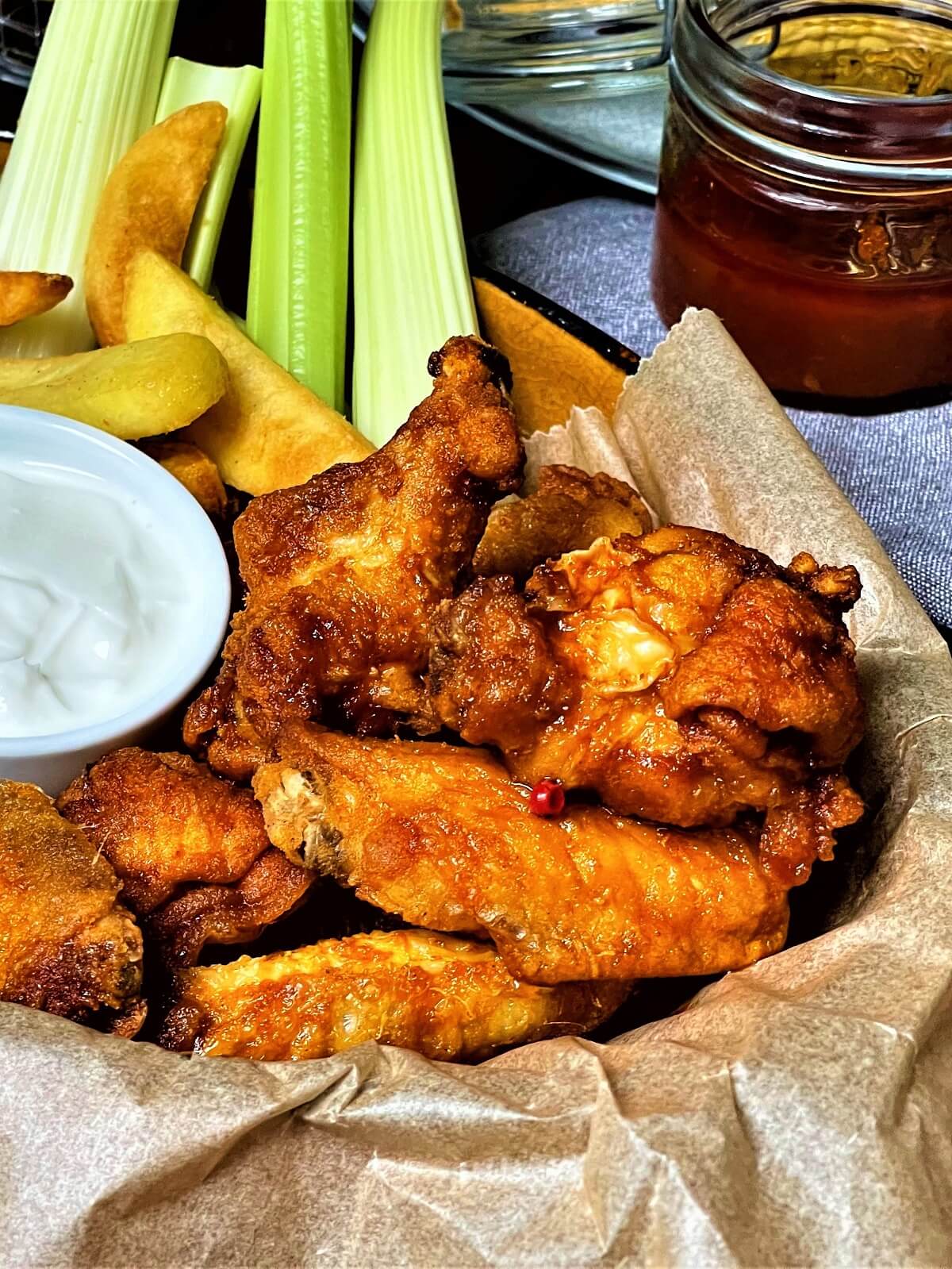 scharfe chicken wings frittieren