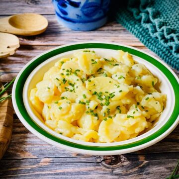 schwaebischer kartoffelsalat mit bruehe