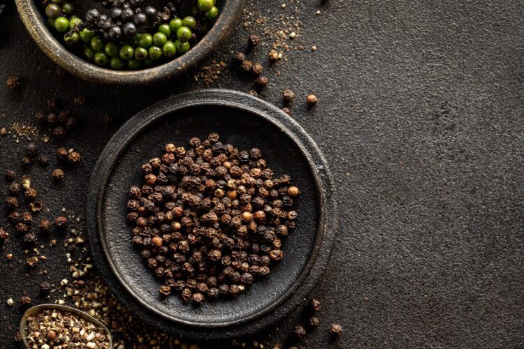 schwarzer pfeffer - gewuerz lexikon