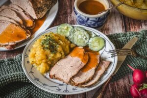 schweinebraten rezept von oma aus dem backofen