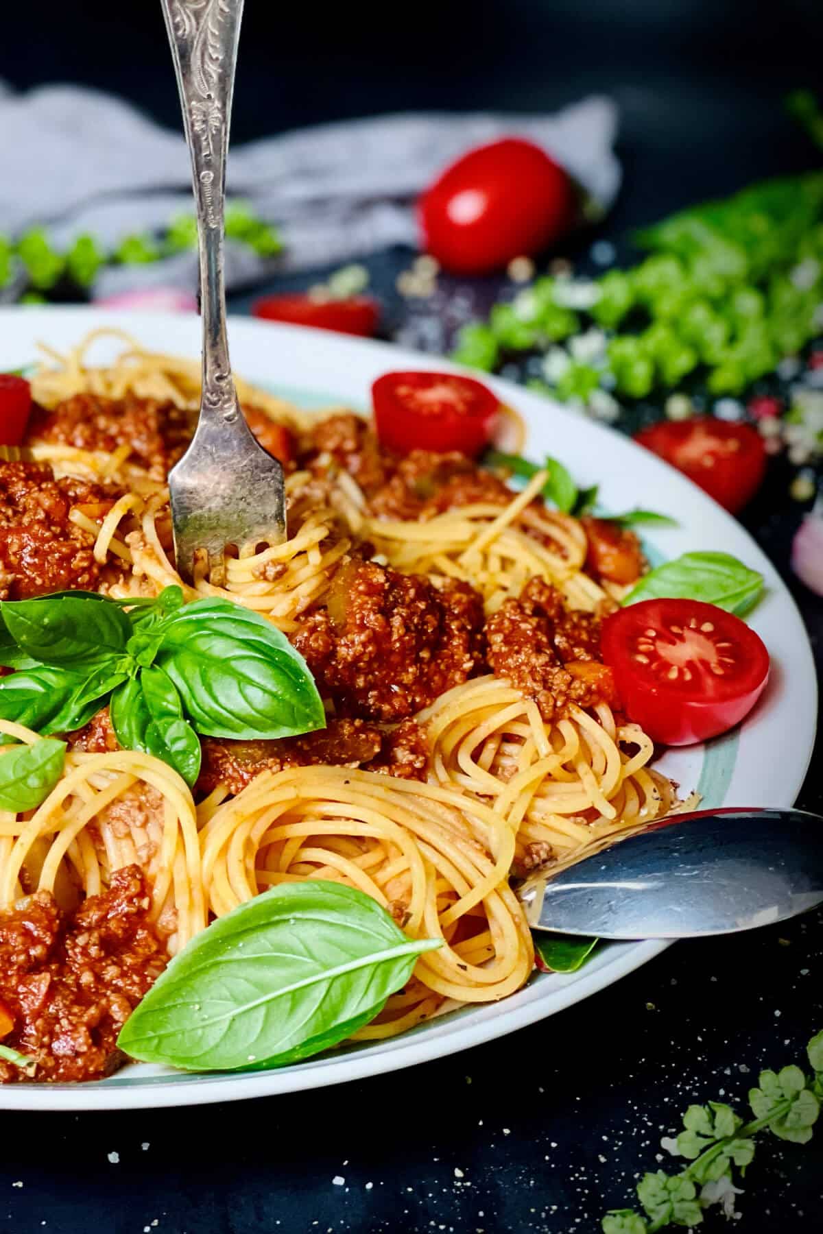 spaghetti bolognese auf teller