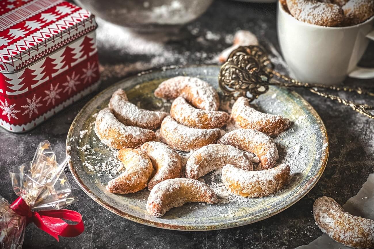 Vanillekipferl | luftiger und süßer Adventsklassiker