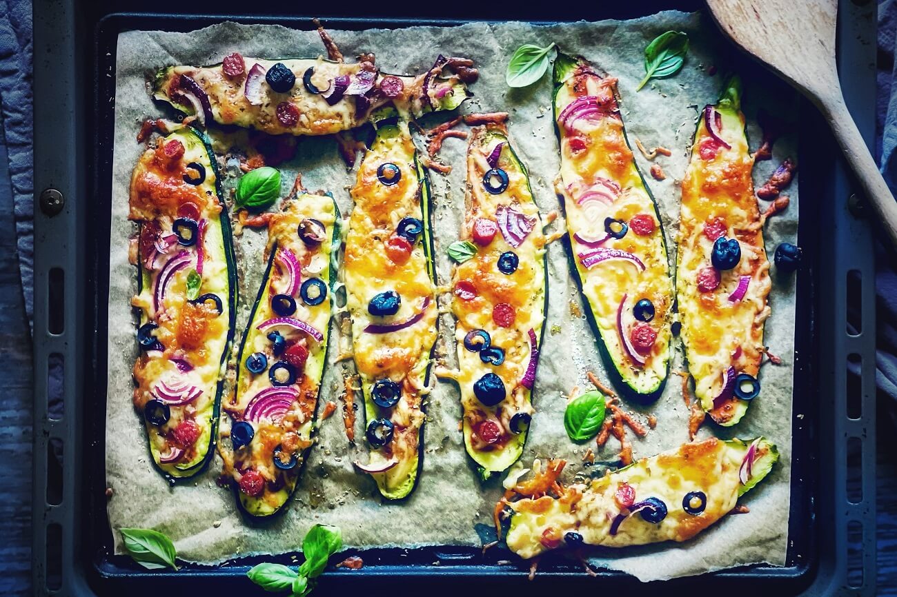 Zucchini Pizza | low carb und so lecker