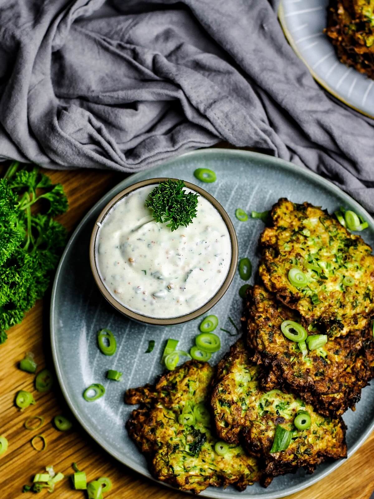zucchinpuffer mit feta