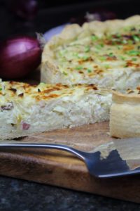 zwiebelkuchen hochkant - die frau am grill